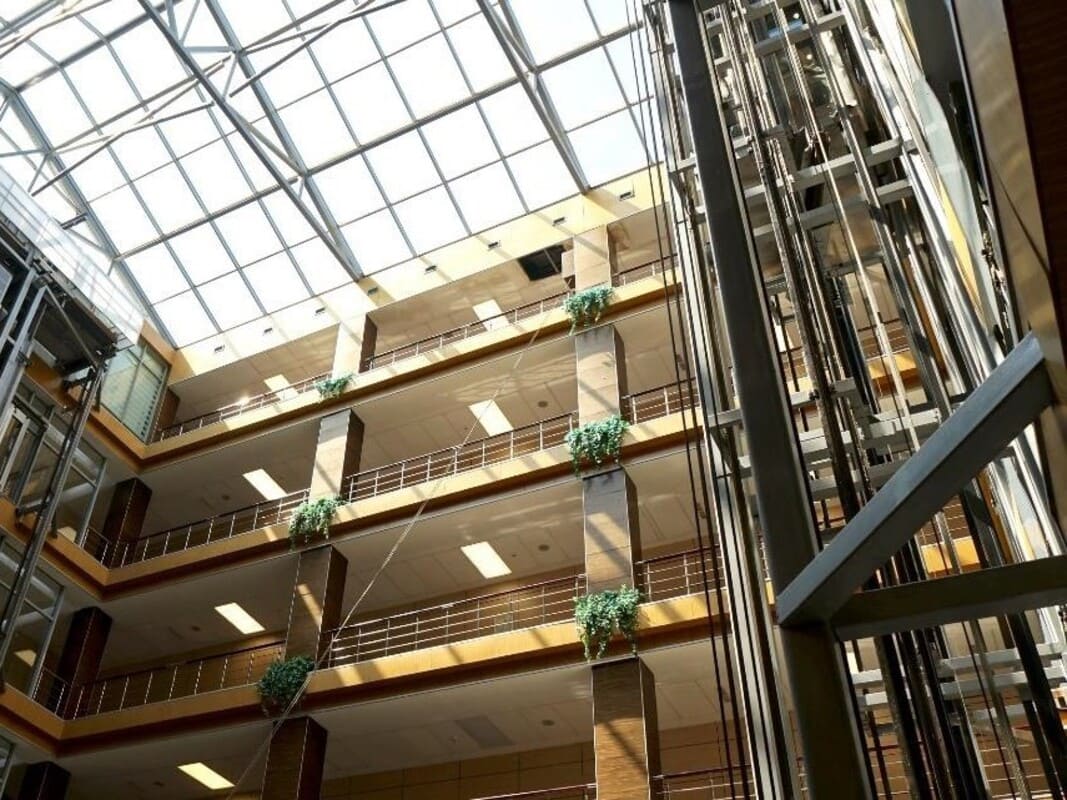 Продажа офисного помещения площадью 1205 кв. м. бизнес-центр Верейская Плаза I